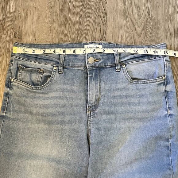 Jessica Simpson Relaxed Skinny Crop Jeans Size 8 or 29 - Picture 3 of 6